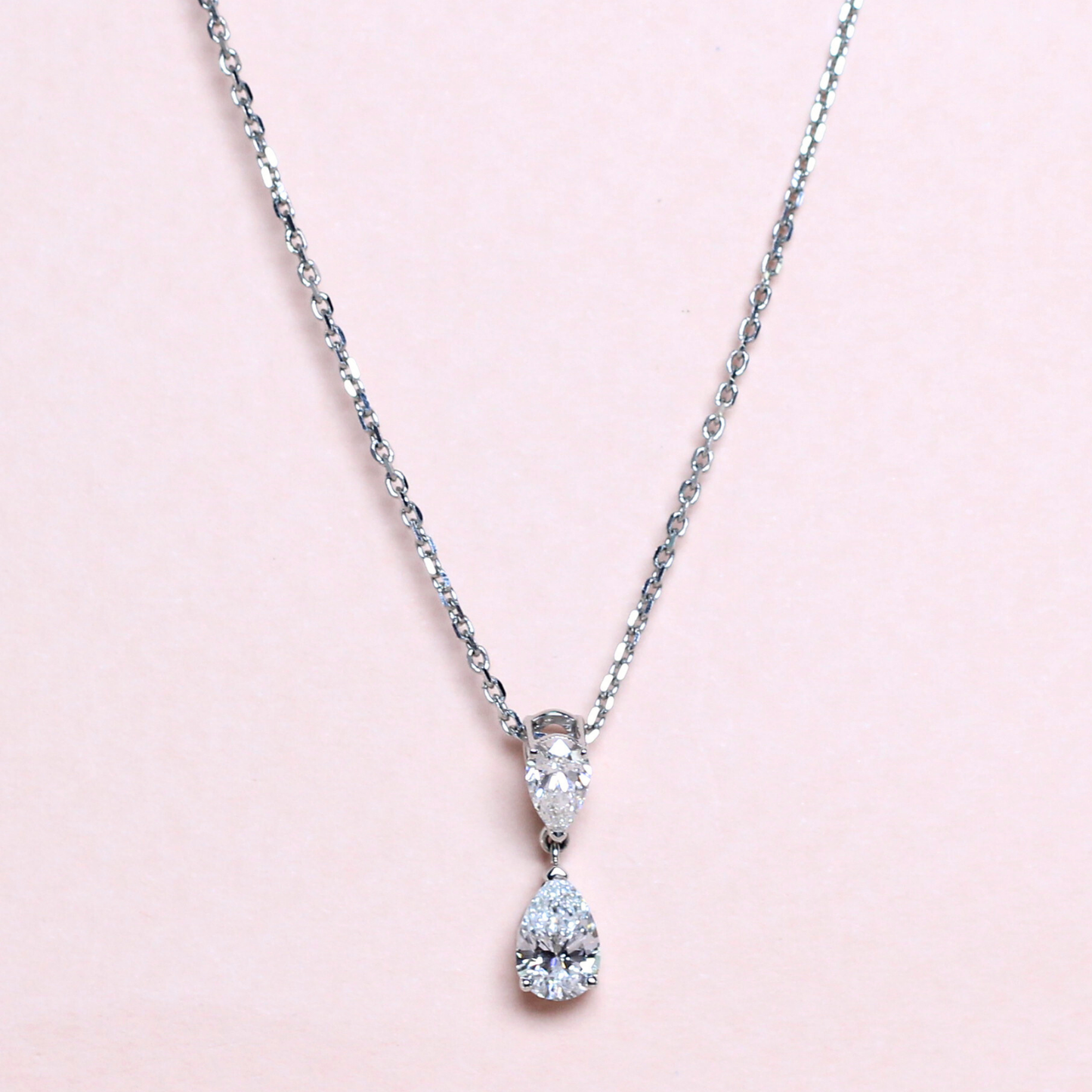 .57cts Pear cut Lab-grown necklace