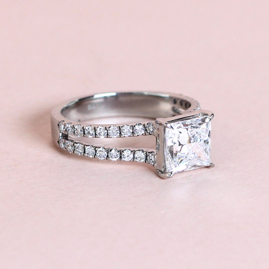2.20cts Princess cut  Lab-grown Half Eternity split Pavé ring