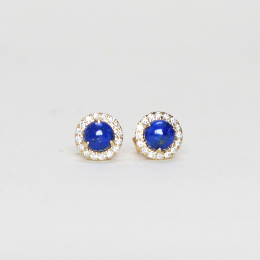 .68cts Blue stud earrings