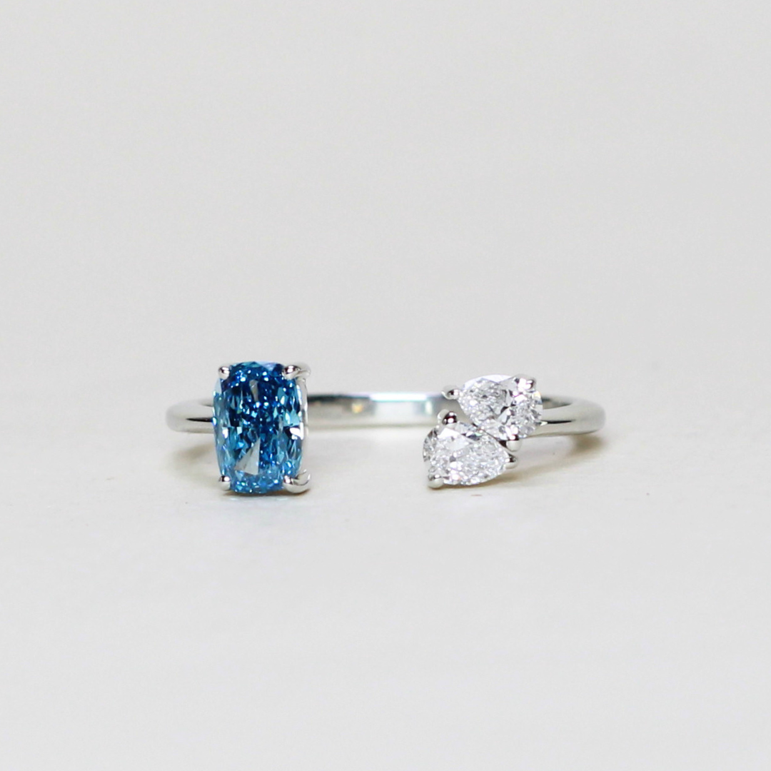 .82cts Blue Diamond Toi et Moi Lab-grown ring