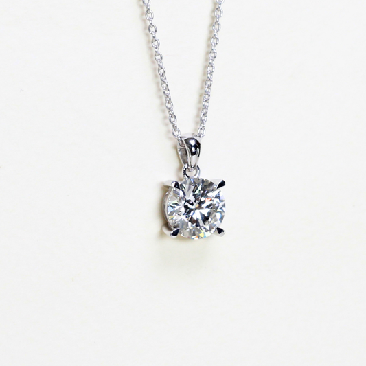 3.03ct Round cut solitaire necklace