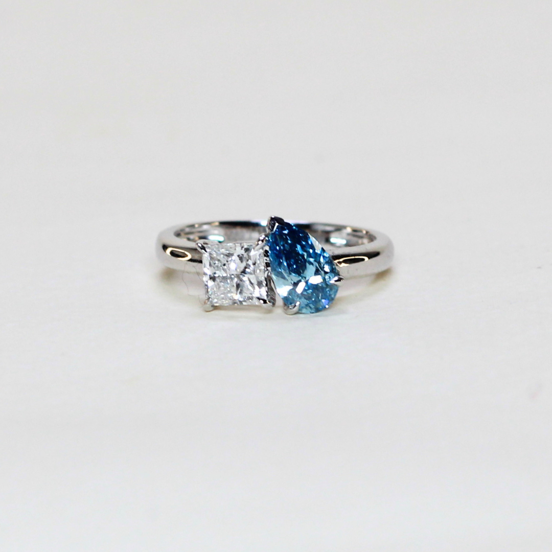 1.70cts Toi et Moi Lab-grown ring