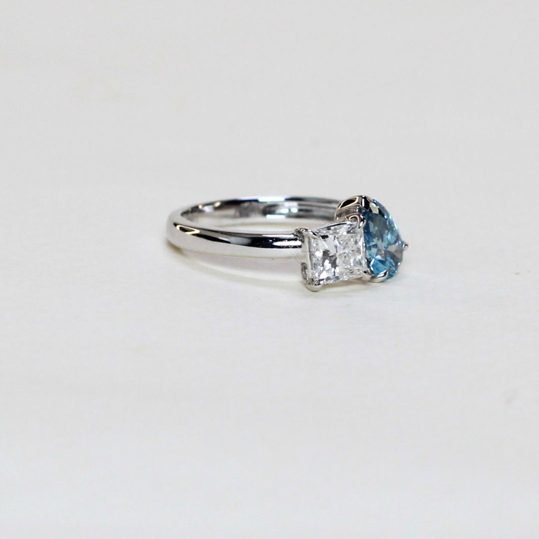 1.70cts Toi et Moi Lab-grown ring