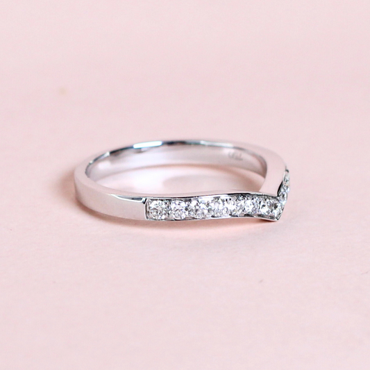 .38cts Round cut Chevron ring