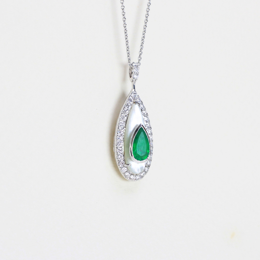 Mother of Pearl elongated necklace