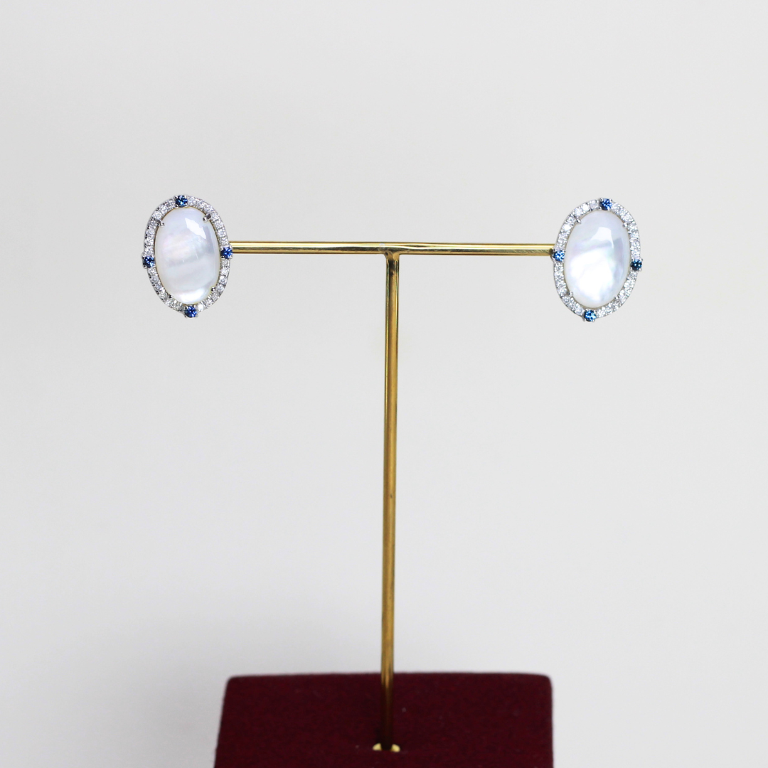 Mother of Pearl stud earrings