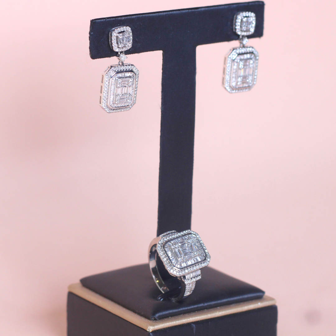 3cts Emerald illusion dangling set
