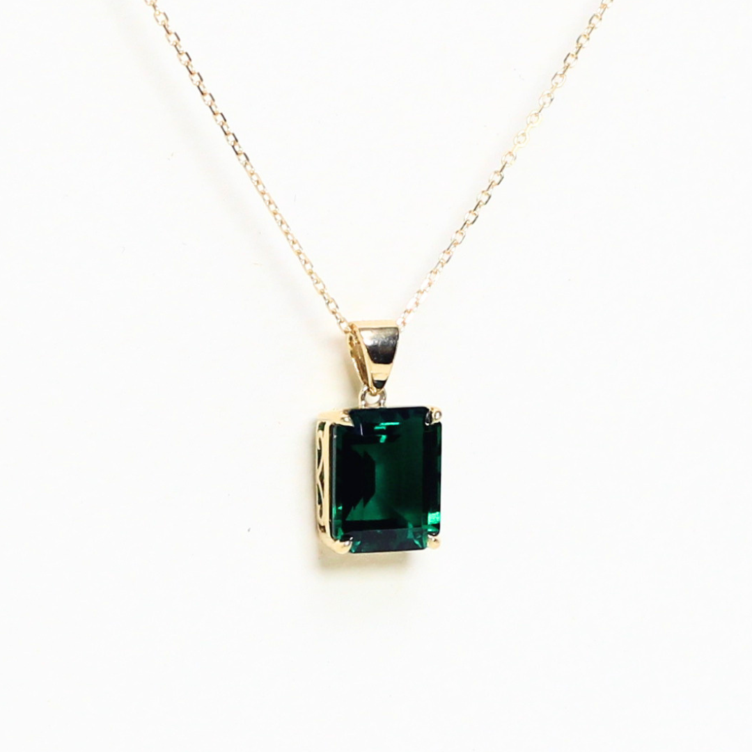 3ct Emerald cut Emerald lab-grown Solitaire necklace