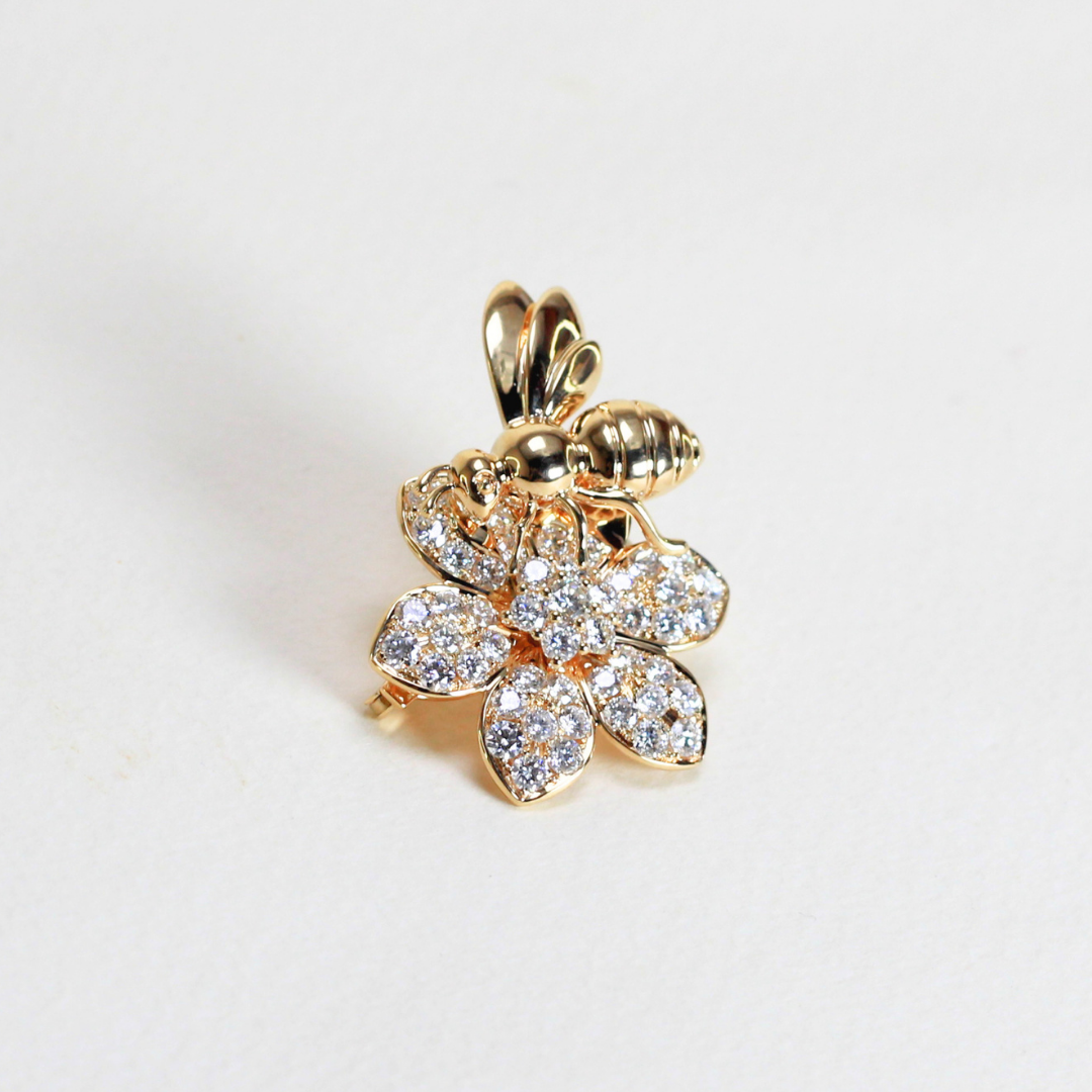2.7cts Bee and Flower brooch