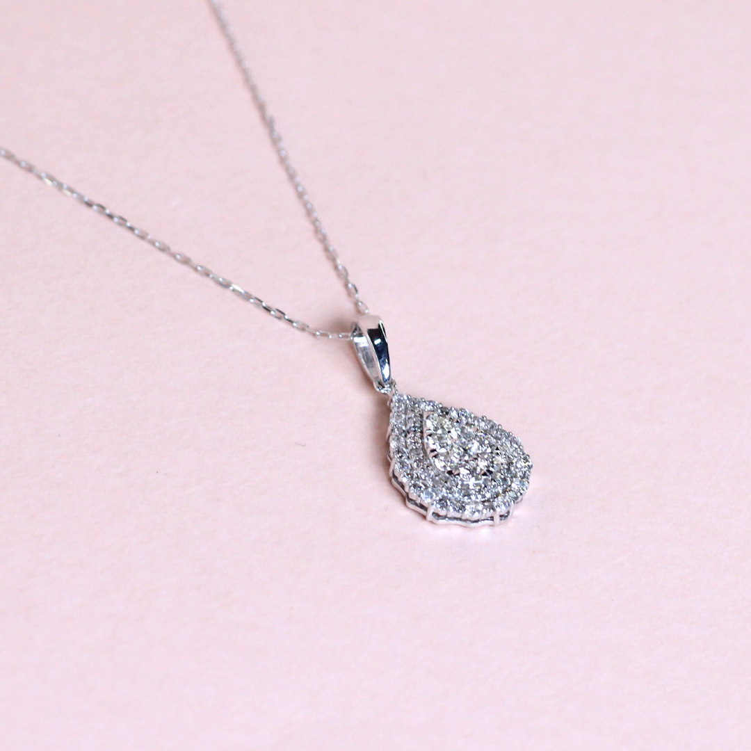 .50cts Pear illusion necklace