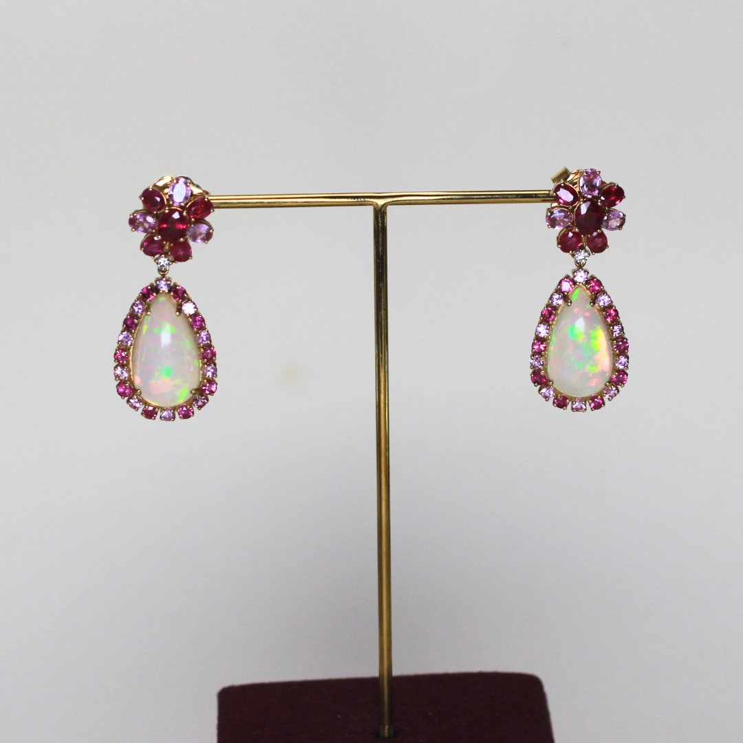 7.72ct Pear Dangling earrings