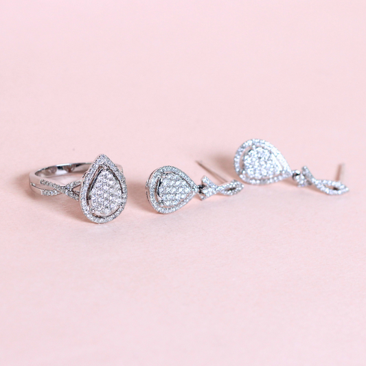 2cts Pear illusion set with halo