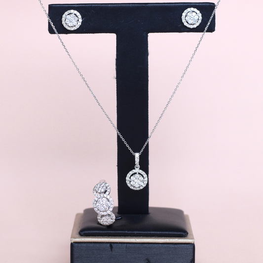 2cts Round Illusion set with halo- chain included